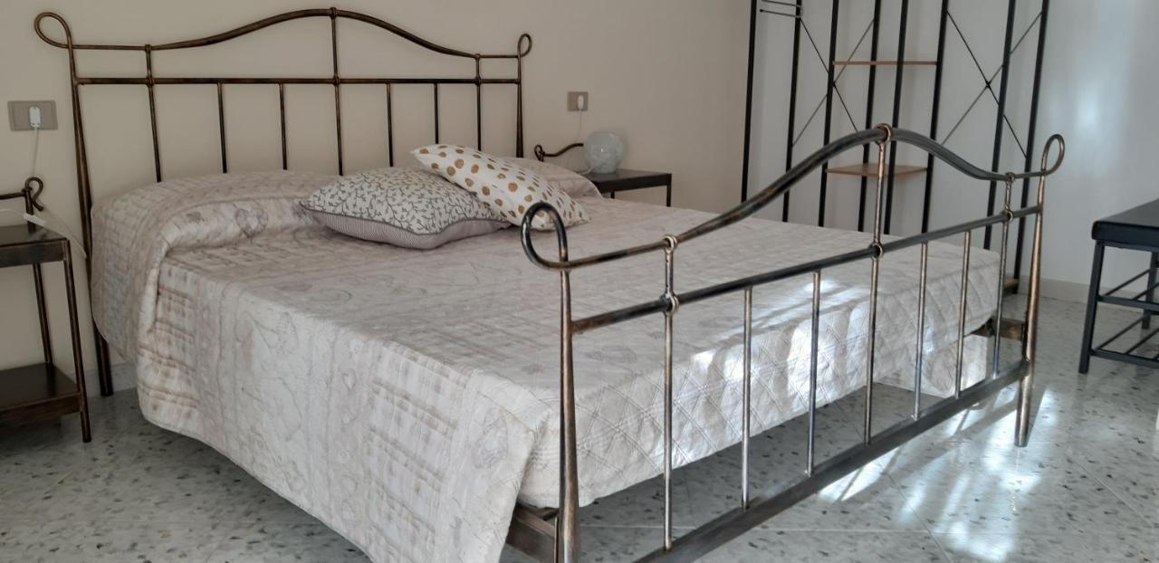 Phiniscollis B&B La Caletta Esterno foto
