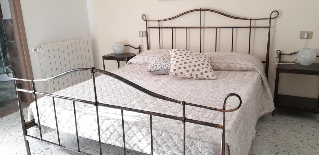 Phiniscollis B&B La Caletta Esterno foto