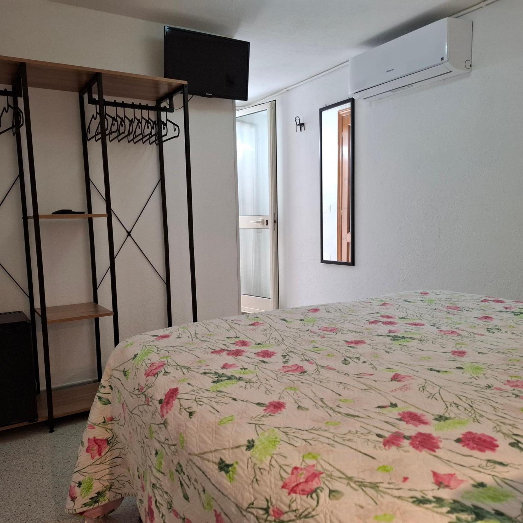 Phiniscollis B&B La Caletta Esterno foto